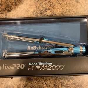 BRAND NEW, UNOPENED, BabylissPRO mini flat iron